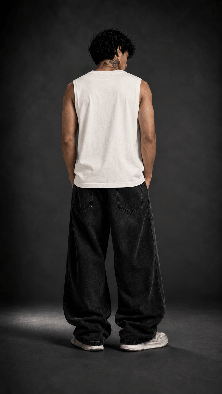 027//'Muscle Freak' Tank (White) - Urbn Myth